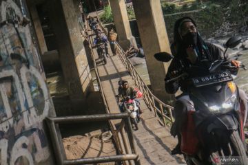 Jalur alternatif sepeda motor menuju Puncak Bogor