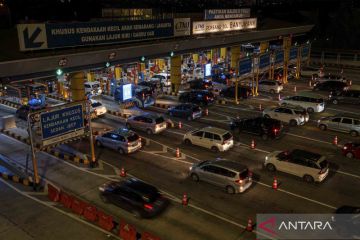 Arus balik lebaran di Gerbang Tol Banyumanik, Semarang