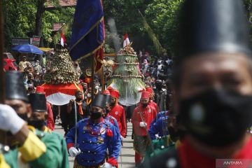 Kirab Grebeg Syawalan di Solo