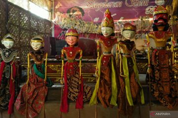 Liburan sambil belajar seni tradisi di Sanggar Jaka Baru Indramayu