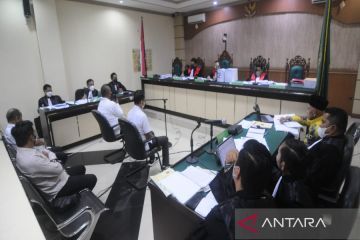 Uang "fee" miliaran rupiah untuk Bupati HSU nonaktif dikemas di kardus