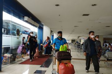 Arus balik H+6 Lebaran mulai landai di Terminal Pulo Gebang