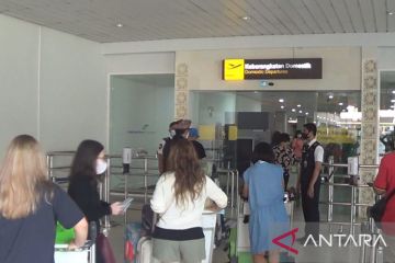 Minggu, puncak arus balik di Bandara Ngurah Rai Bali