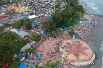 Wisata Lebaran Di Pariaman