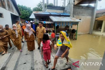 Pemkot Palu bangun dapur umum bantu warga terdampak banjir