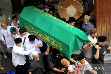 Pemakaman almarhumah Lily Wahid di Tebuireng Jombang