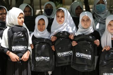 China dan UNHCR distribusikan bantuan kemanusiaan untuk Afghanistan