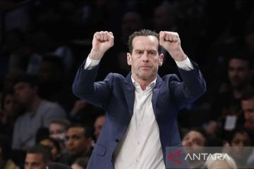 Lakers diizinkan jajaki asisten pelatih Warriors Kenny Atkinson