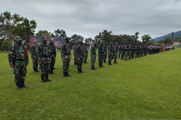 TNI AD rehabilitasi rumah warga Wondama Papua Barat