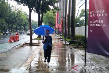 BMKG minta warga Jakarta Barat waspadai potensi hujan dan petir