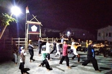 Pandemi terkendali, warga Pulau Kelapa giatkan kembali pencak silat