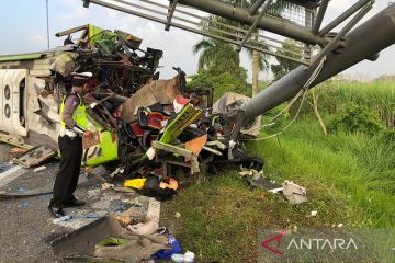 Polisi sebut kecelakaan bus akibat pengemudi mengantuk