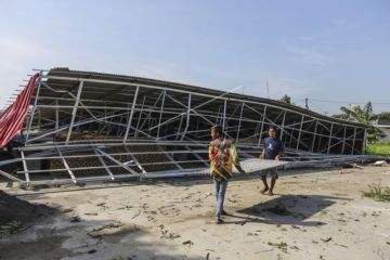 Akibat angin kencang di  Depok