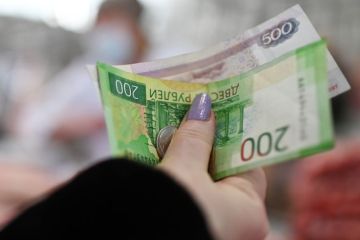 Rubel naik karena bank sentral akan akhiri siklus penurunan suku bunga