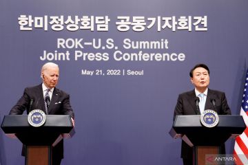Biden tinggalkan Asia, Korut tembakkan tiga rudal balistik