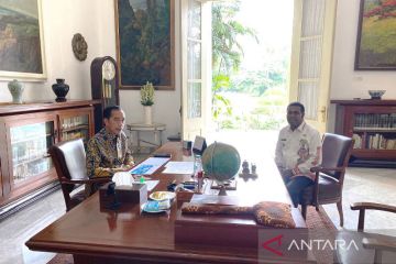 Di Istana Bogor, Bupati Biak ajukan percepatan pembangunan ke Presiden
