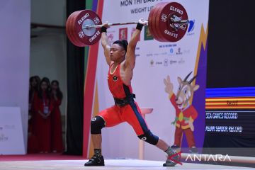 Lifter Rahmat Erwin Abdullah pecahkan rekor SEA Games 2021