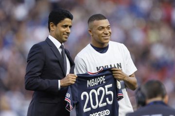 Kylian Mbappe resmi perpanjang kontrak di PSG hingga 2025