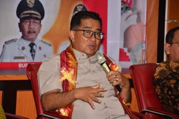 Gubernur Sulbar minta OPD kreatif tangani  sampah di Polewali Mandar