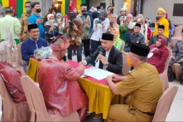 10 pasang pengantin ikut nikah massal di Tanjungpinang