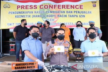 Polisi Samarinda tangkap perempuan penjual kosmetik tanpa izin edar