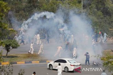 Akses Islamabad ditutup jelang aksi protes mantan PM Imran Khan dan pendukung