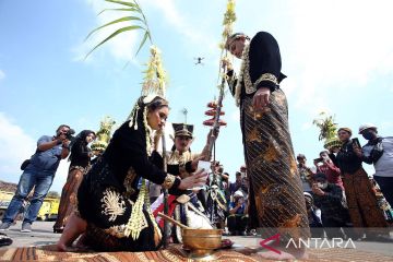 Prosesi Temanten Tebu di pabrik gula Blitar