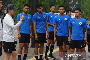 Shin ajak Jordi-Sandy berlatih bersama timnas Indonesia