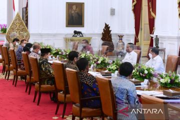 Presiden minta KPU gunakan produk dalam negeri dalam logistik pemilu