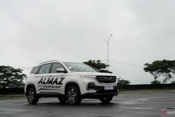 Almaz RS, SUV Wuling bercita rasa global