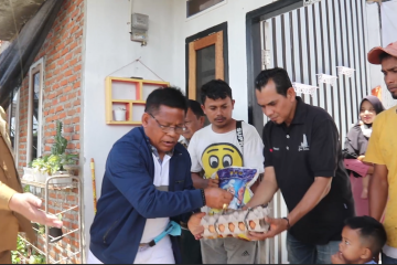 Angin kencang, Wali Kota Banda Aceh beri bantuan masa panik