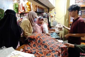 Libur Lebaran berkah bagi pedagang batik di Pekalongan