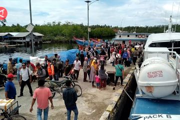 Pemudik dari Mentawai pilih gunakan kapal cepat menuju Padang