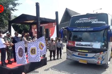 Wali Kota Madiun lepas 15 bus bawa pemudik kembali ke Jakarta