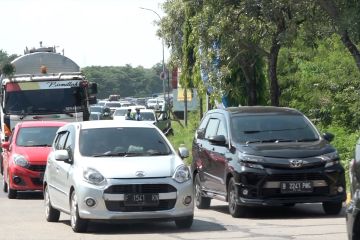 Hingga Jumat siang, 120 ribu kendaraan memasuki Jakarta