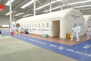 Laboratorium inflatable tingkatkan kapasitas tes COVID-19 di Beijing