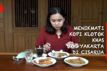 Menikmati kopi klotok khas Yogyakarta di Cisarua