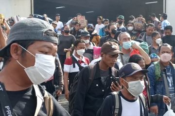 Arus balik lebaran di Pelabuhan Trisakti Banjarmasin meningkat