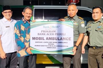 Bank Aceh serahkan ambulans untuk RS Kesrem TNI AD Lhokseumawe