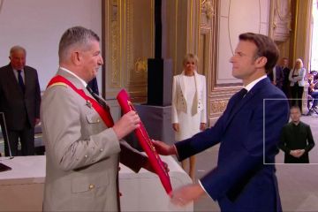 Macron dilantik untuk masa jabatan kedua presiden Prancis