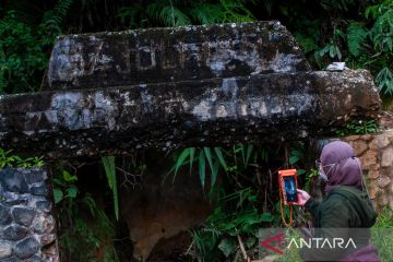 Lubang tambang emas pertama di Banten