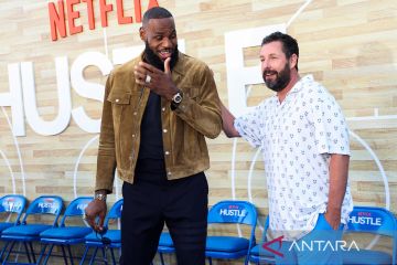 LeBron James hadiri pemutaran perdana film Hustle