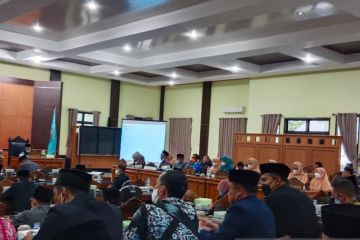 DPRD Bangka Tengah gelar paripurna pemberhentian Wabup Herry Erfian