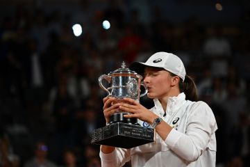 Reaksi dunia tenis terhadap sukses Swiatek juarai French Open