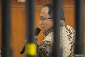 Dodi Reza Alex Noerdin Jalani Sidang di Palembang