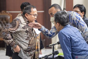 Dodi Reza Alex Noerdin Jalani Sidang di Palembang
