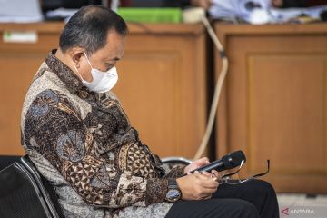 Dodi Reza Alex Noerdin Jalani Sidang di Palembang