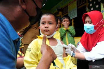 Imunisasi Jemput Bola di Palembang