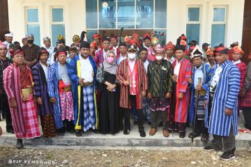 Menhub cek tiga pelabuhan penyeberangan dan satu kapal di Wakatobi