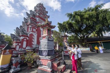 Sembahyang Galungan Di Palembang